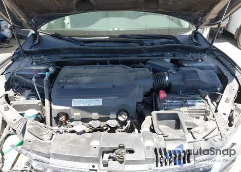 2013 Honda Accord Touring z USA, uszkodzony, nr VIN 1HGCR3F97DA046789